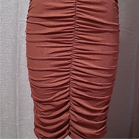 Super sexy dresses - Picture 5 of 8